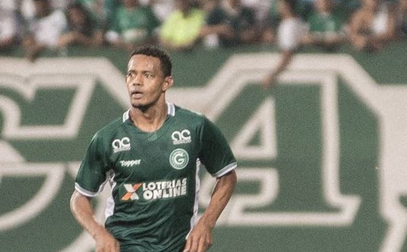 Em postagem, Rafael Moura divulga identidade dos jogadores com Covid-19 no Goiás