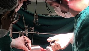 Paciente que realizou segundo transplante hepático no Hospital do Coração Alagoano recebe alta