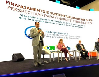 Em Salvador, líder do Cosems/AL discute eficiência e financiamento do SUS no GONGOV Brasil