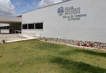 Homem é condenado a cinco anos por homicídio a facadas em Penedo