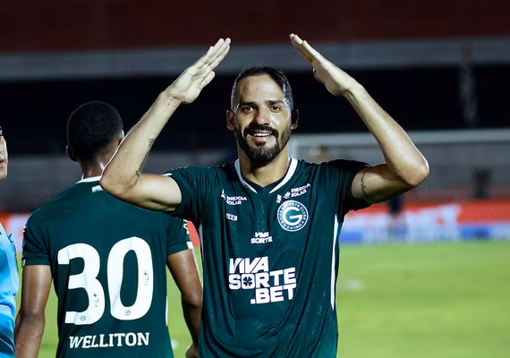 Goiás nega 'acordo de cavalheiros' e deve escalar Anselmo Ramon contra o CRB
