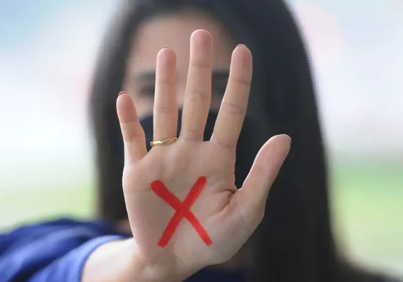 Homem agride mulher por se recusar a manter relações sexuais