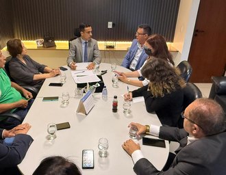 Em posse administrativa, Roberto Mendes inicia gestão à frente da APE/AL no biênio 2026/2028