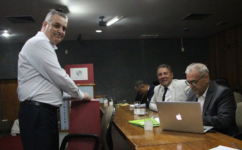 Alfredo Gaspar é reeleito chefe do MP; Gaspar prometeu combate à corrupção