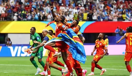 República Democrática do Congo vira sobre o Uzbequistão e avança ao mata-mata