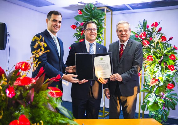 Fabrício Leão Souto é empossado defensor público-geral de Alagoas