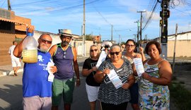 Moradores do Benedito Bentes protestam contra Sanama