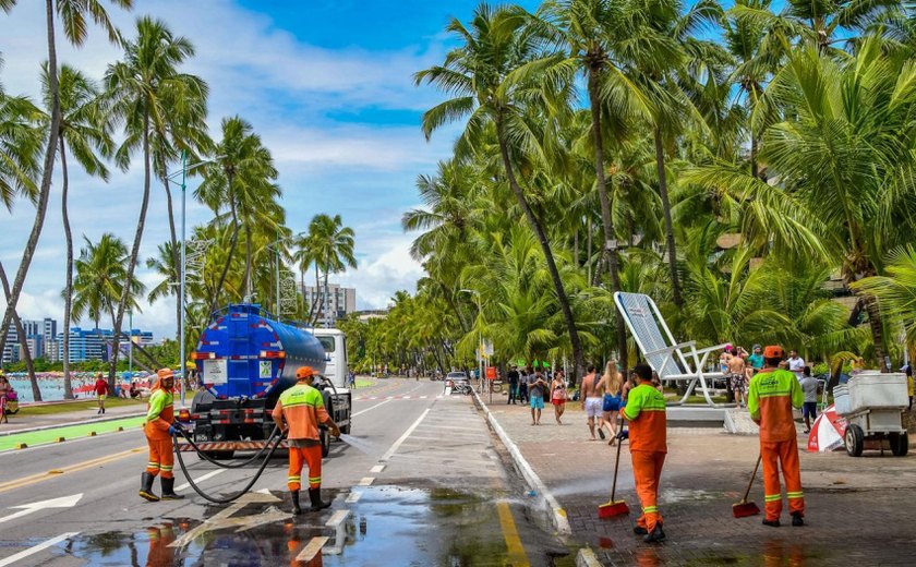 Prefeitura de Maceió monta esquema especial de limpeza para Réveillon na orla