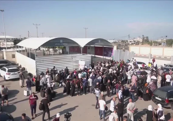 Mais de 576 estrangeiros são autorizados a deixar Faixa de Gaza