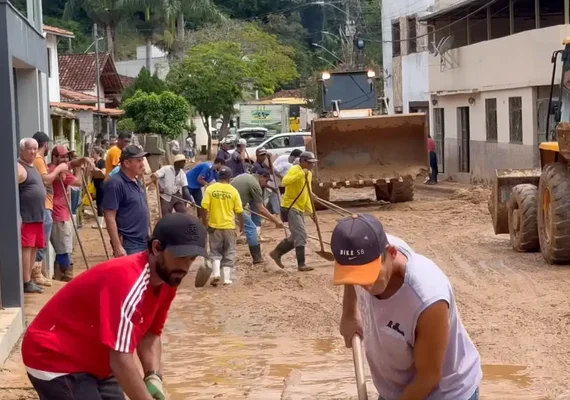 Chuvas do fim de semana causaram 11 mortes em duas cidades de Minas