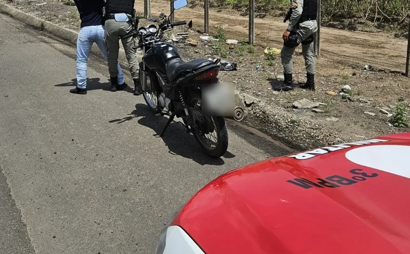 Homem é flagrado com drogas após demonstrar nervosismo ao ver viatura em Arapiraca