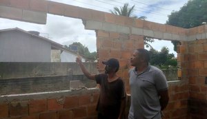 Comunidade do Carrasco cobra entrega de casas