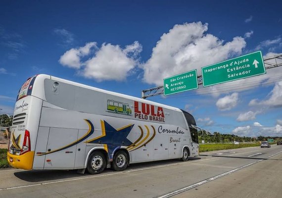 Laudo confirma que ônibus da caravana de Lula foi atingido por dois tiros
