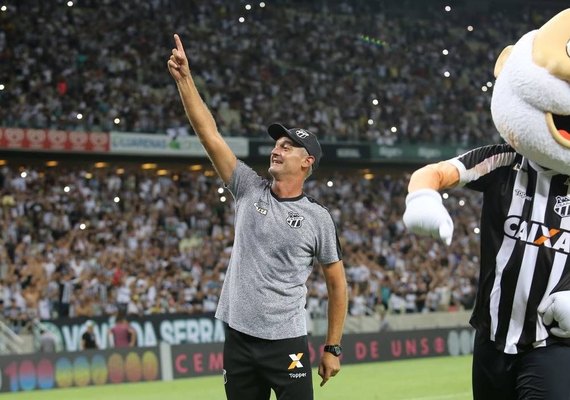 Ceará vence, afunda Galo na crise e ajuda Santos