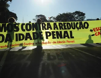 Pediatras se manifestam contrários à redução da maioridade penal