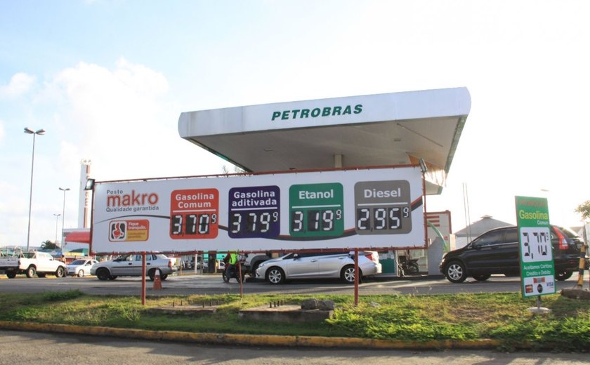 Redução do preço da gasolina não chega a postos de combustíveis de Maceió