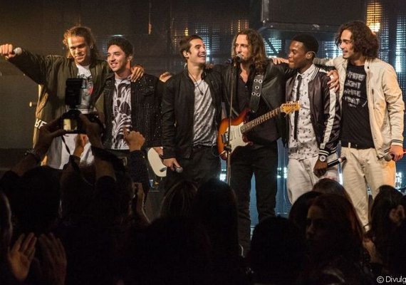 Final de 'Rock Story': Com Nicolau e Jaílson, 4.4 faz show com os 5 integrantes