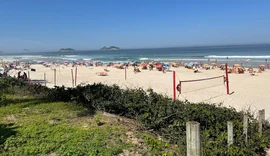 Menina de 11 anos morre afogada na Praia da Barra da Tijuca