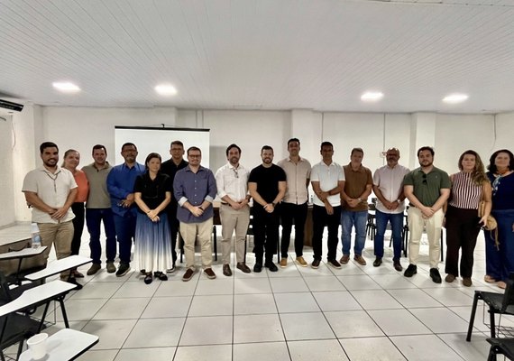 SEMSC e trade turístico debatem ordenamento da orla marítima de Maceió