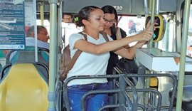 Passagem de ônibus a R$ 4,10 em Maceió quase anularia aumento do mínimo