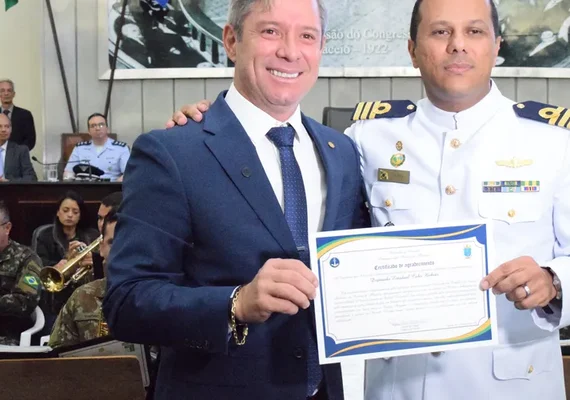 ALE destaca papel da Marinha na defesa nacional durante sessão solene em Alagoas