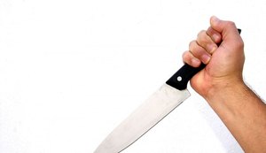 Polícia detém homem suspeito de tentar matar esposa a facadas em Alagoas
