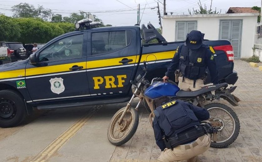 PRF prende duas pessoas durante fiscalizações nesta terça em Alagoas