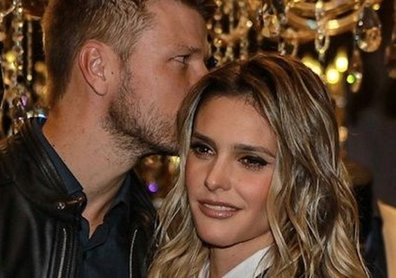 Fernanda Lima e Rodrigo Hilbert anunciam gravidez