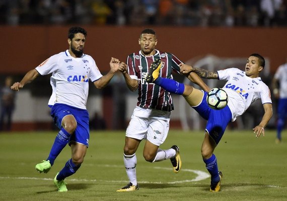 Ajax avança por Richarlison e adeus ao Fluminense fica mais próximo