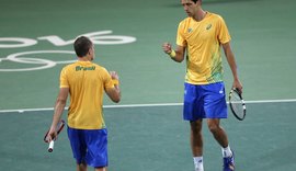 Melo/Kubot e Soares/Murray vencem e se enfrentam em semifinal