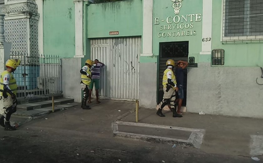 Ronda no Bairro evita assalto a van de transporte no Centro de Maceió