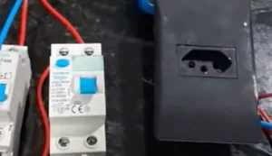 Equipamento que pode salvar vidas: eletricista demonstra como o IDR previne choques elétricos