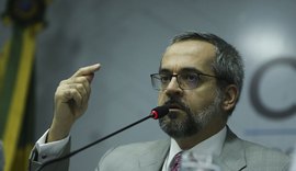 MEC pretende começar a implementar política de alfabetização em 2020