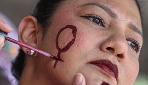 Aumentam agressões políticas em mês de luta contra violência à mulher