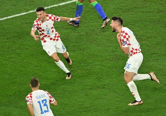 Croácia vence nos pênaltis e Brasil é eliminado nas quartas da Copa