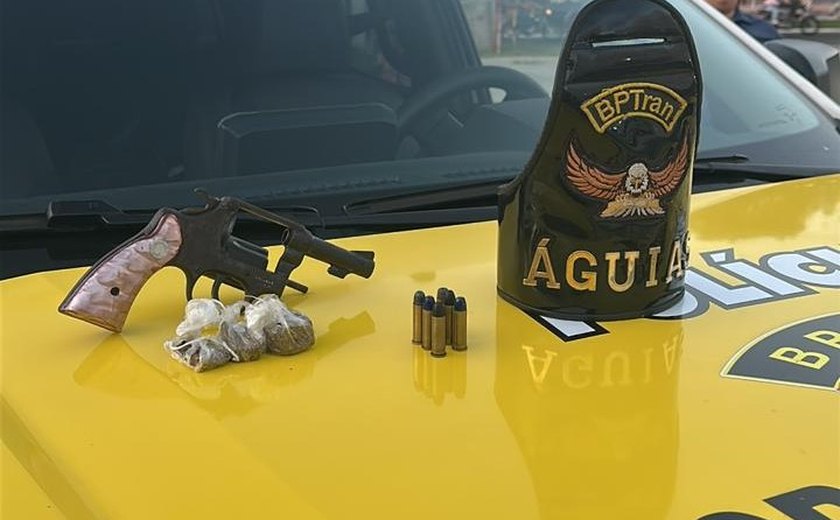 PM prende jovem por tráfico de drogas e porte ilegal de arma de fogo em Maceió