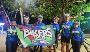 Ciclistas fazem turismo de duas rodas até Aparecida