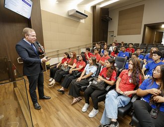 Coordenadoria de Infância e Juventude orienta jovens sobre abuso e exploração sexual