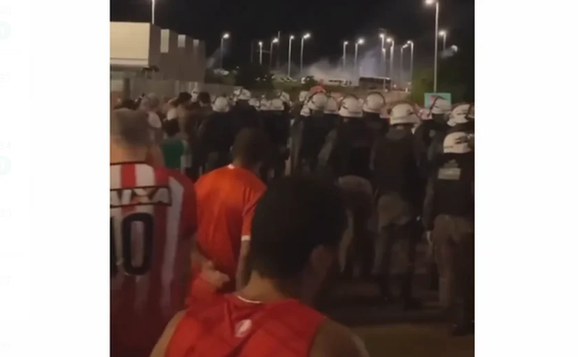 Torcedores do CRB são agredidos e roubados após partida com Sport na Arena Pernambuco