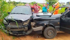 Seis pessoas ficam feridas em acidentes envolvendo dois carros em estrada vicinal