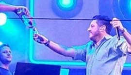 Bruno fica bêbado e dá vexame durante show com Marrone; vídeo flagra tudo