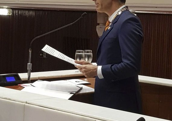 Romeu Zema toma posse e pede pacto para Minas Gerais