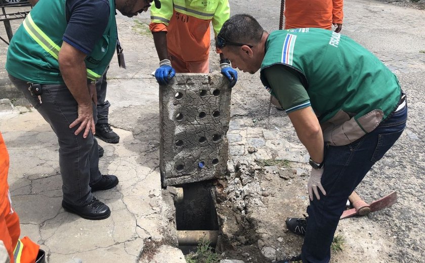 Prefeitura de Maceió realiza operação contra lançamento de esgoto