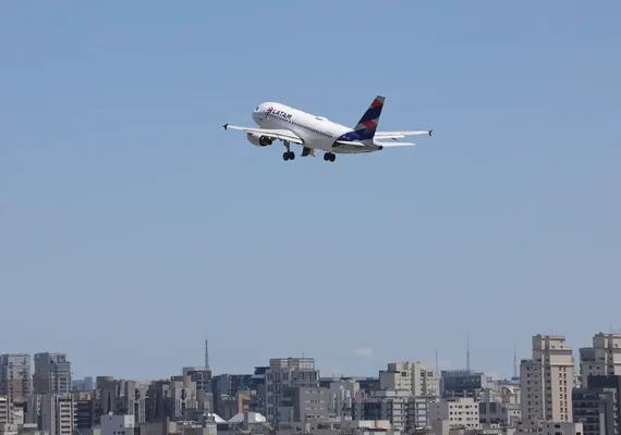 Greve na Argentina provoca alteração nos voos da Latam