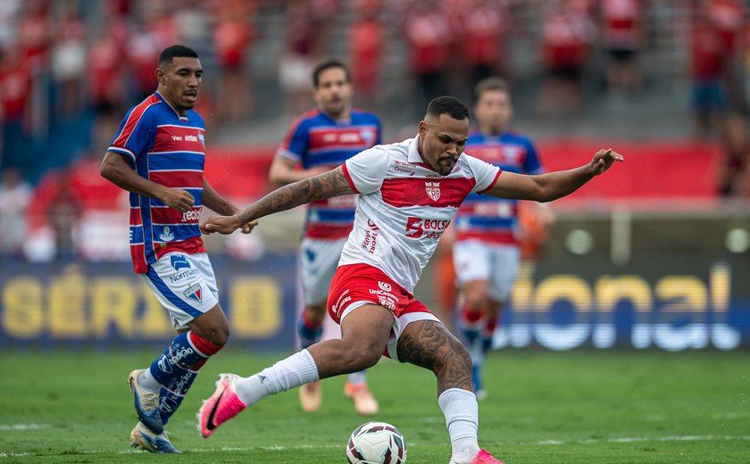 CRB fica no empate com o Fortaleza e chega a quatro jogos sem vencer