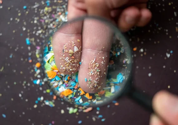 Concentração de plásticos no corpo humano está aumentando