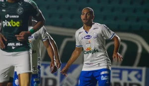 Londrina busca atacante no mercado e tem Clayton, ex-CSA, no radar