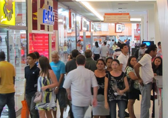 Quase 70% dos consumidores de Maceió pretendem dar presentes no Dia das Mães
