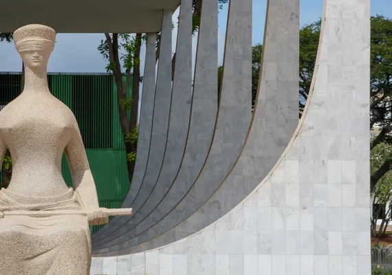 'Guerra de narrativas': Desinformação ameaça democracia no Brasil