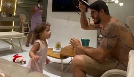 'Somos um só': médico alagoano raspa o cabelo em apoio à filha de 1 ano em tratamento contra o câncer